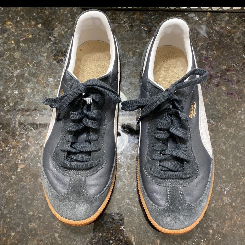 Puma Sneakers